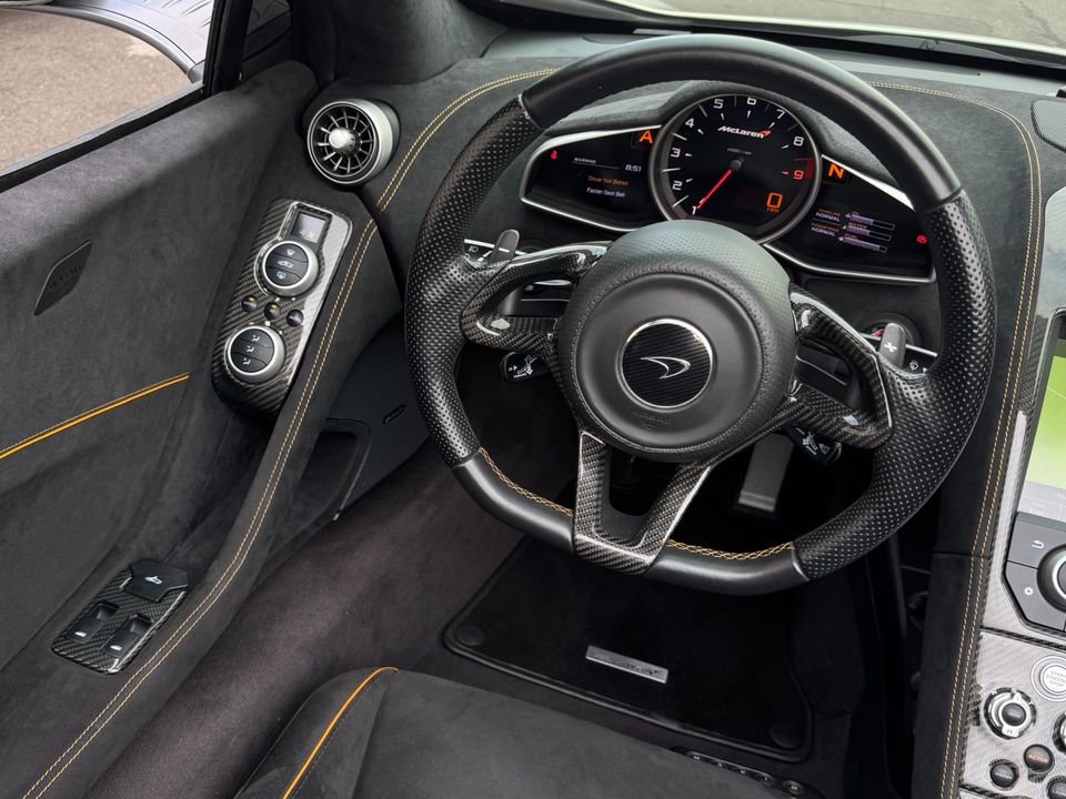2016 McLaren 650S