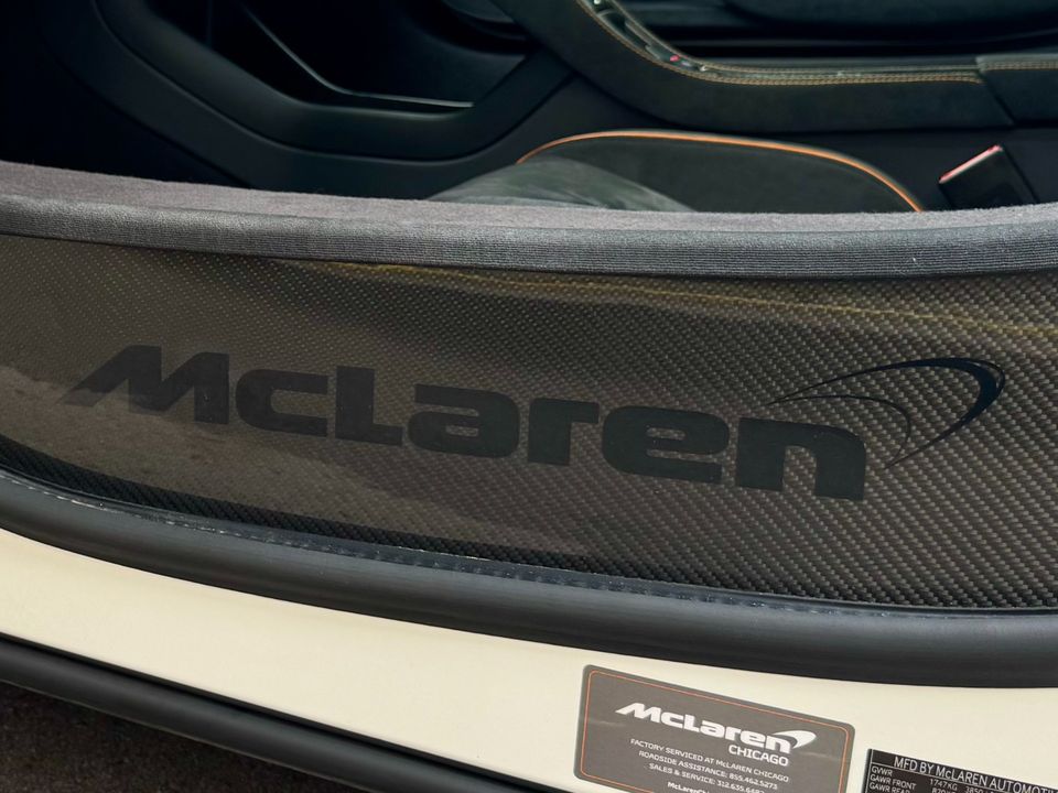 2016 McLaren 650S