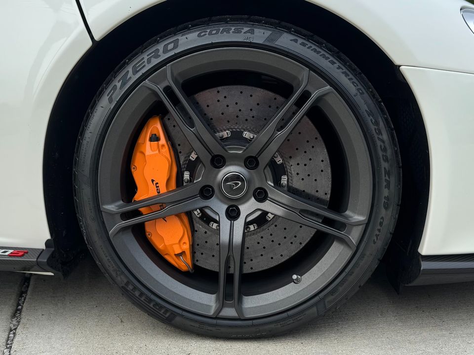 2016 McLaren 650S