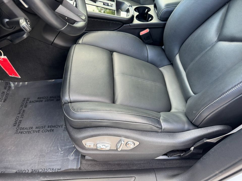 2023 Porsche Macan T
