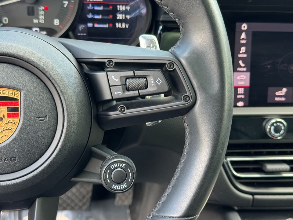 2023 Porsche Macan T