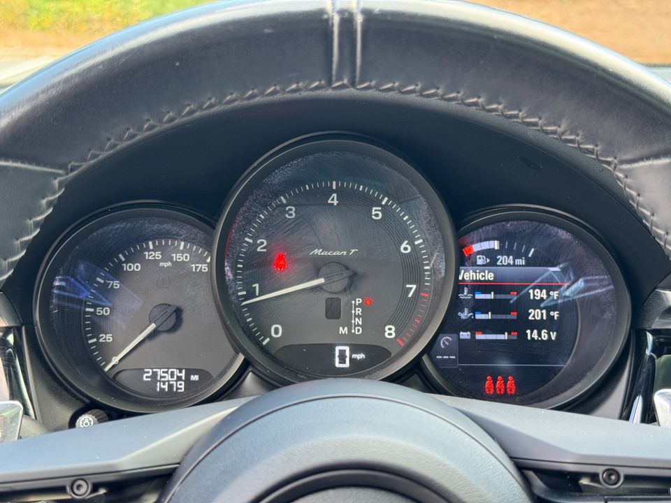 2023 Porsche Macan T