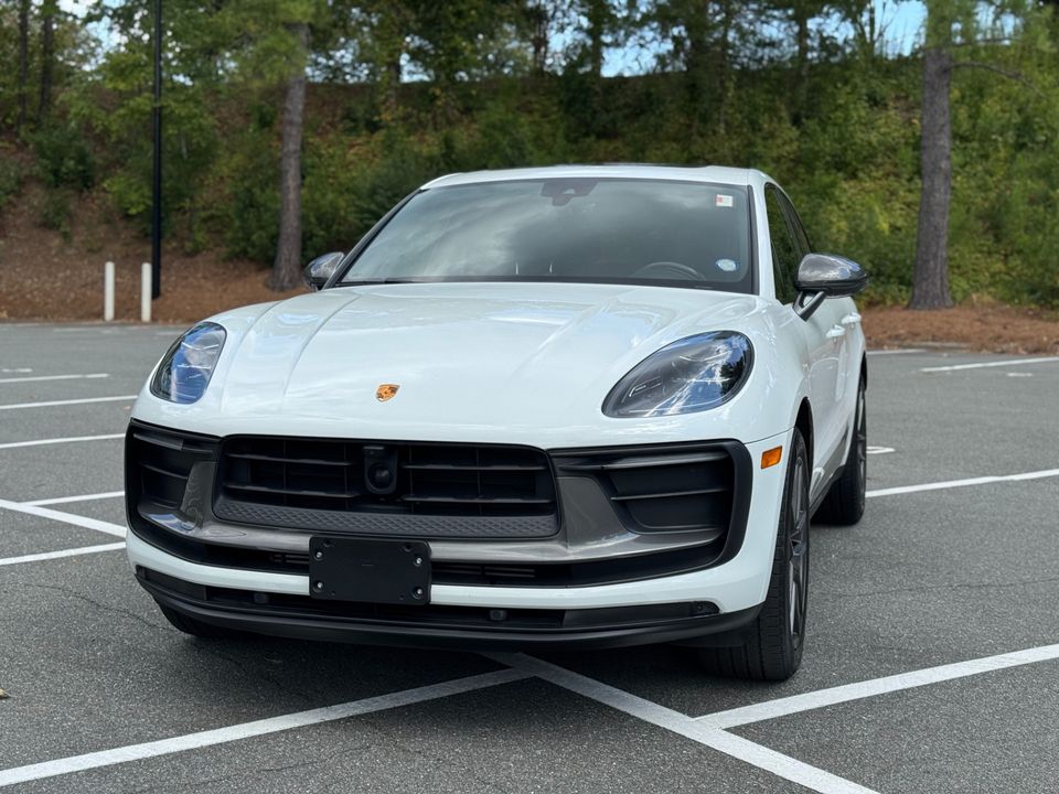 2023 Porsche Macan T