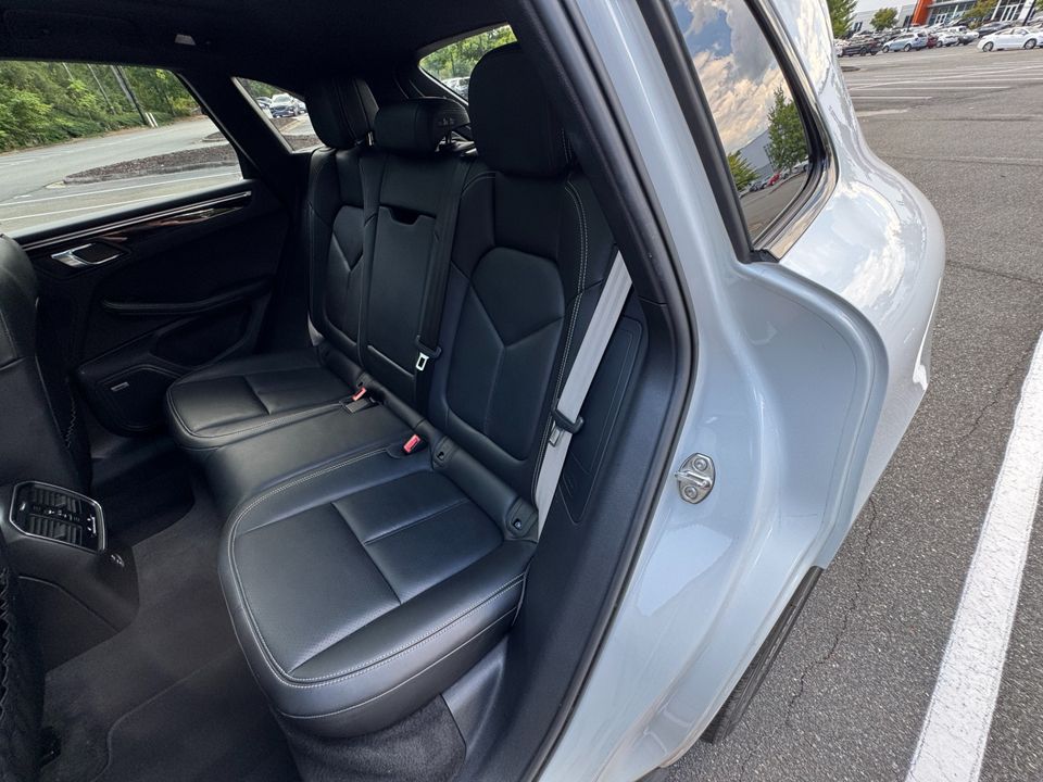 2023 Porsche Macan T