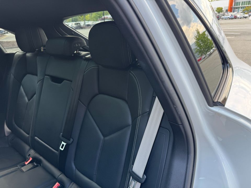 2023 Porsche Macan T