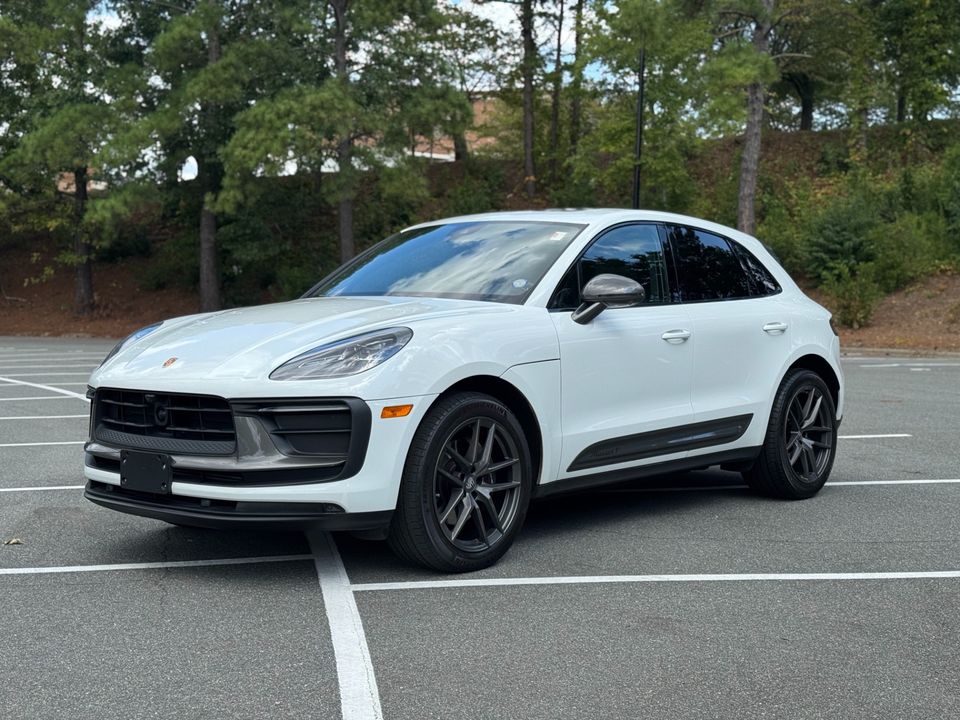 2023 Porsche Macan T