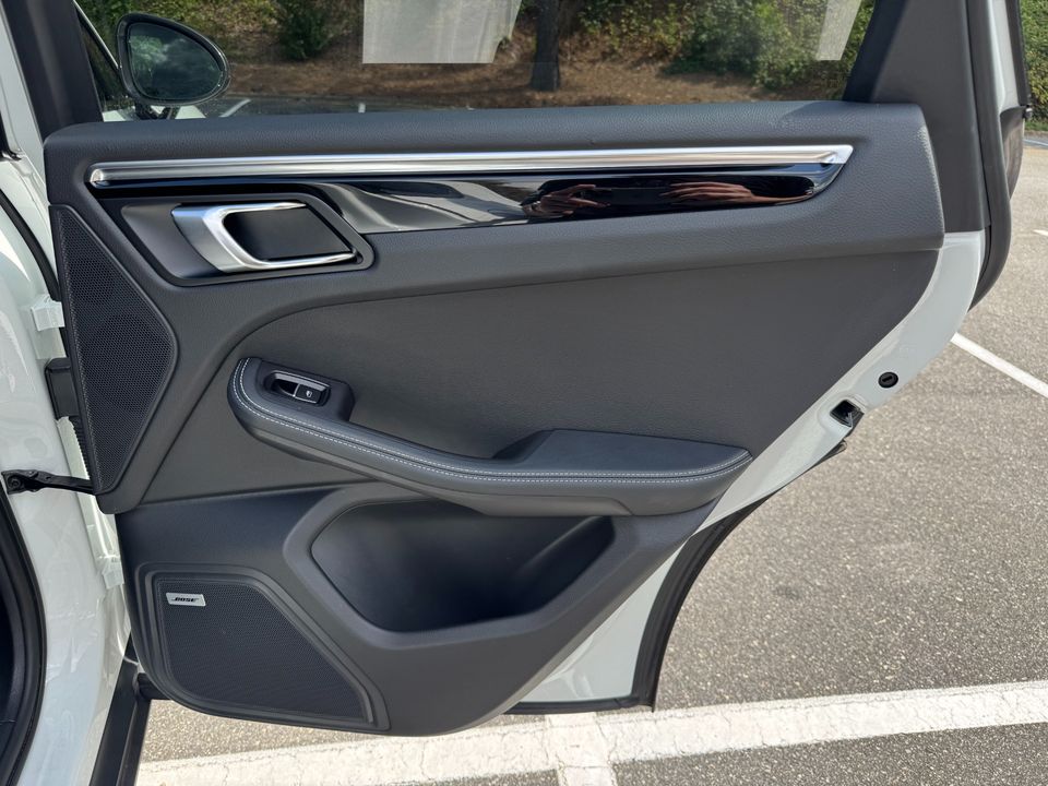 2023 Porsche Macan T
