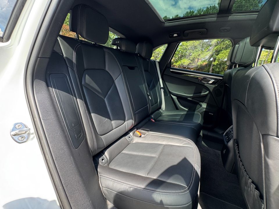 2023 Porsche Macan T