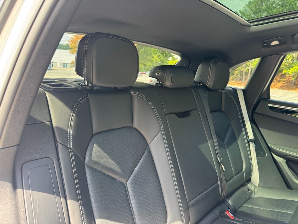 2023 Porsche Macan T