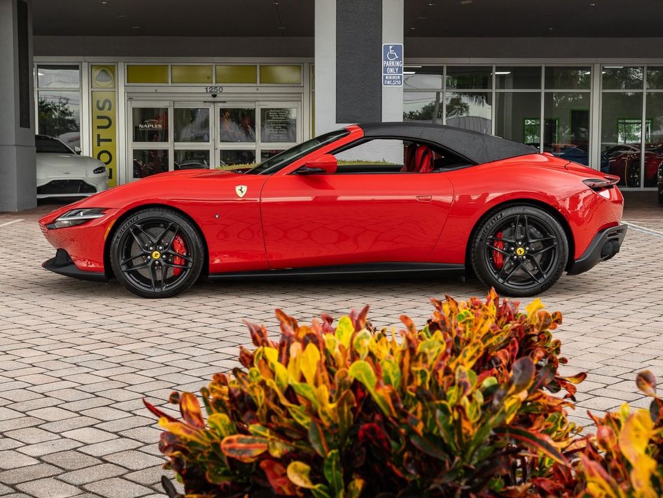 2024 Ferrari Roma Spider