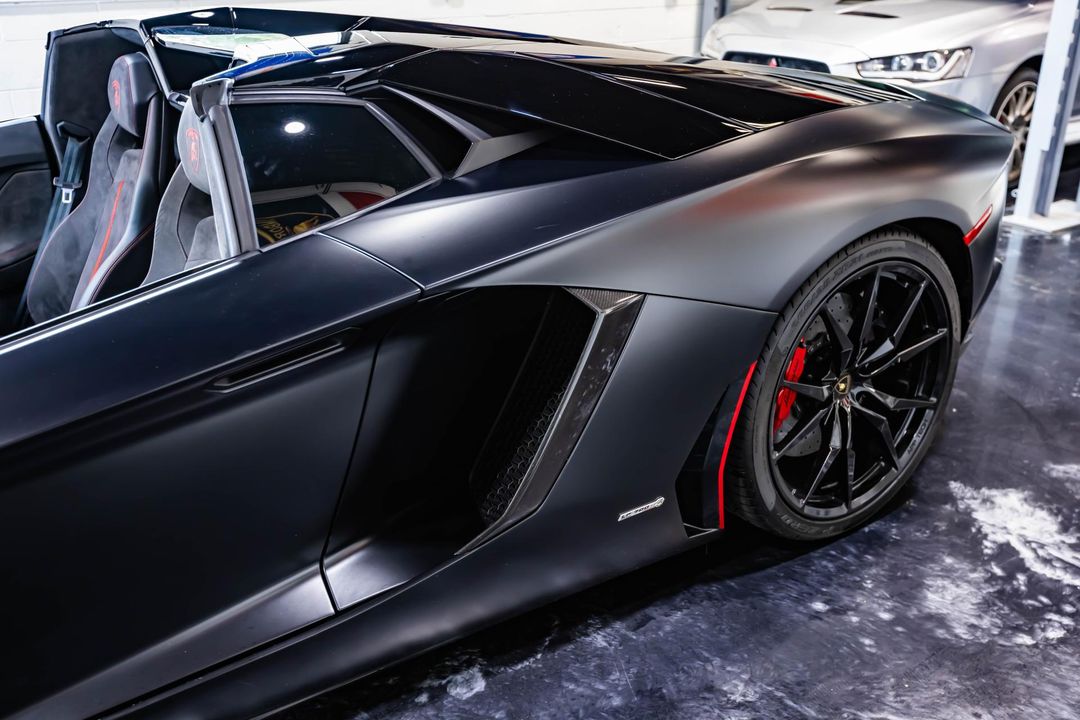 2016 Lamborghini Aventador