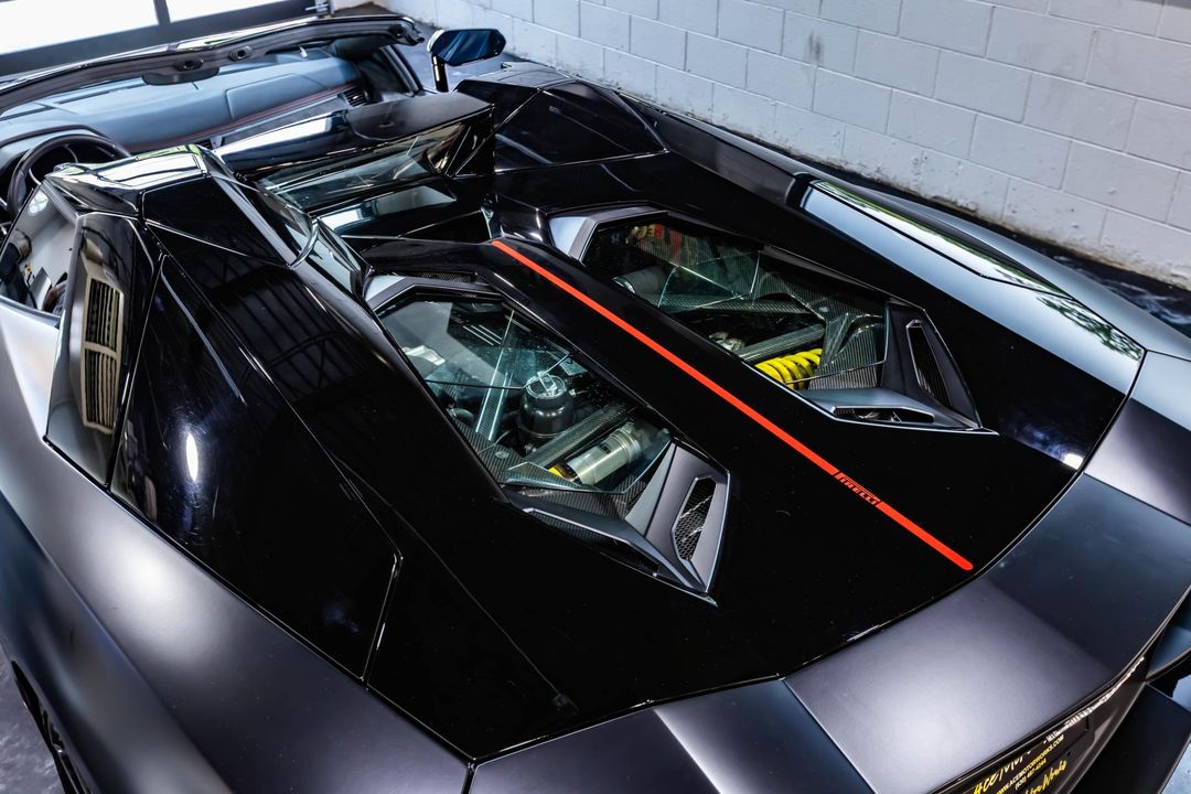 2016 Lamborghini Aventador