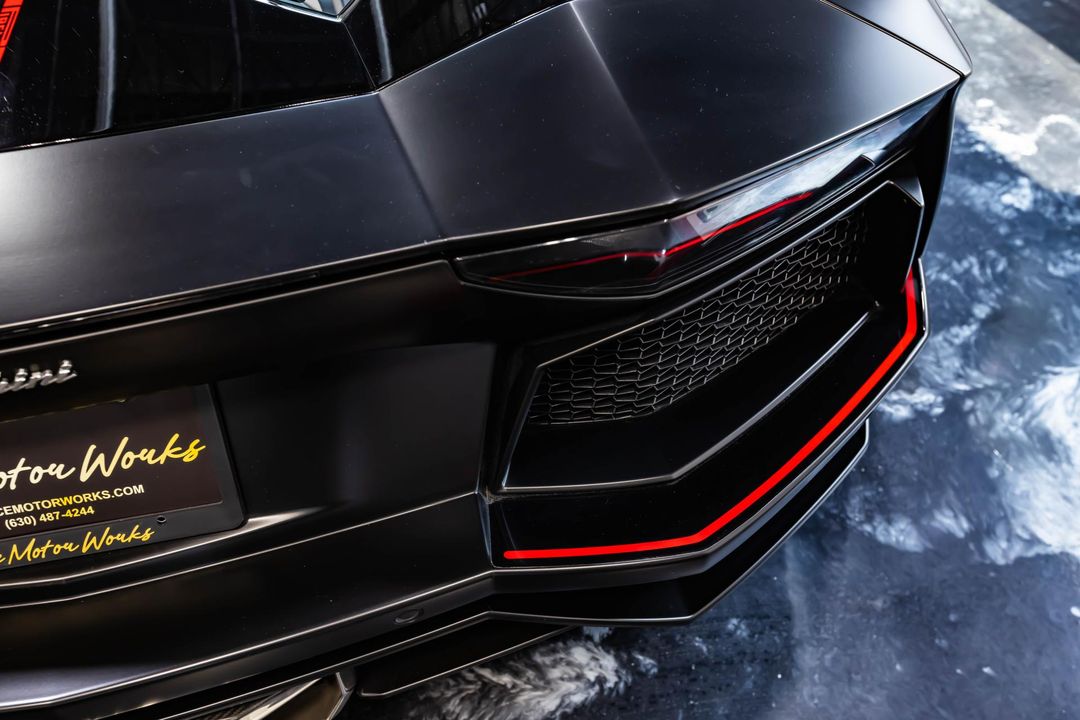 2016 Lamborghini Aventador