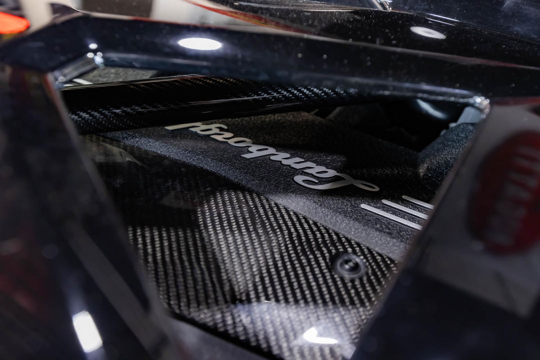 2016 Lamborghini Aventador