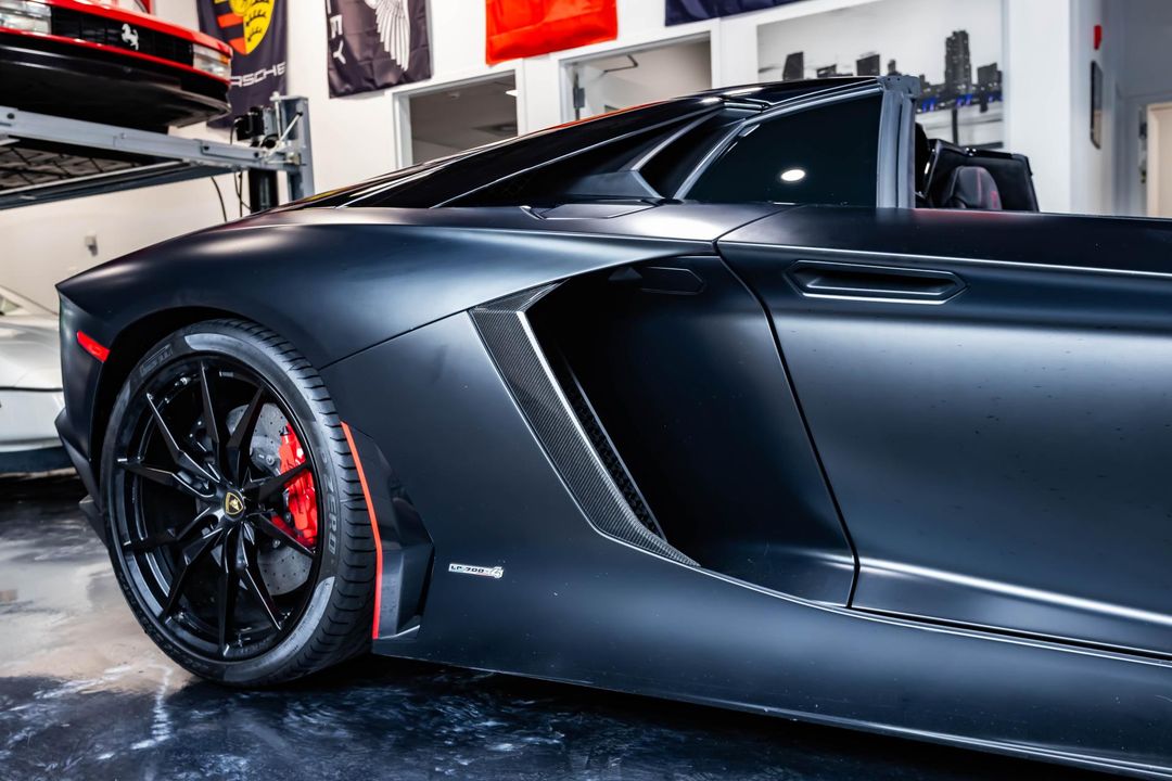 2016 Lamborghini Aventador