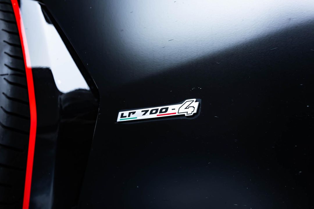 2016 Lamborghini Aventador
