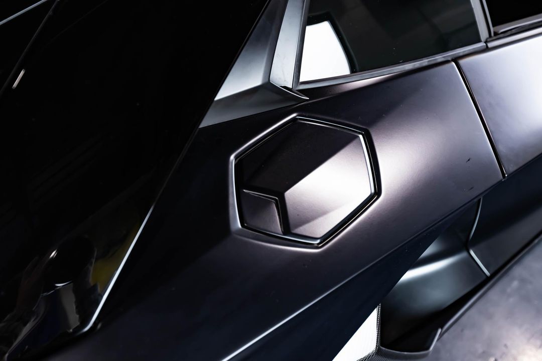 2016 Lamborghini Aventador