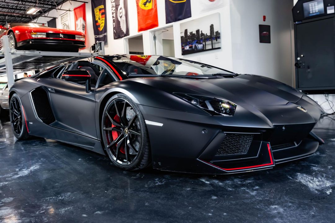 2016 Lamborghini Aventador