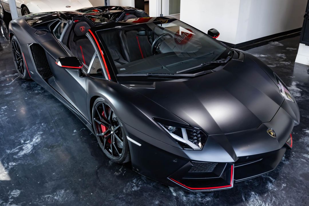 2016 Lamborghini Aventador