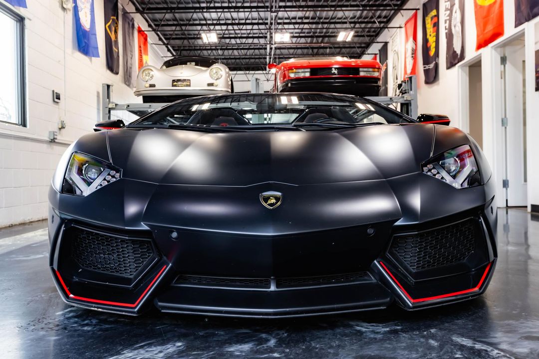 2016 Lamborghini Aventador
