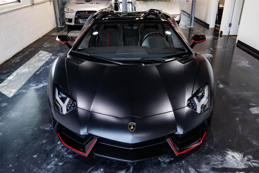 2016 Lamborghini Aventador