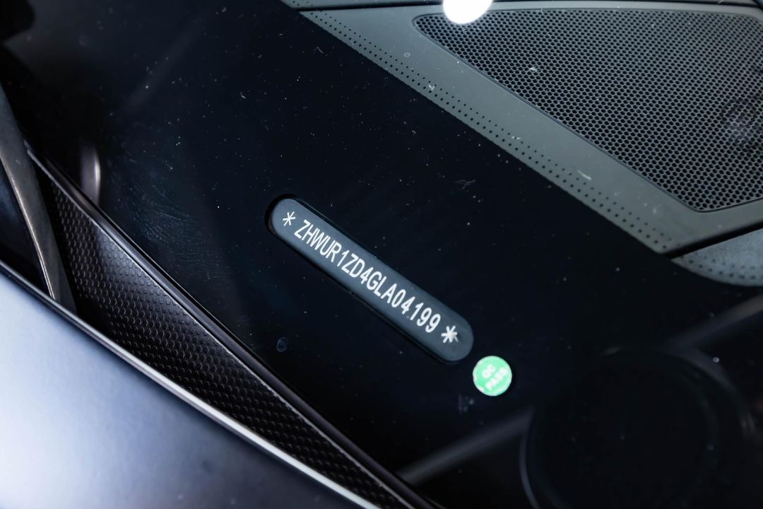 2016 Lamborghini Aventador