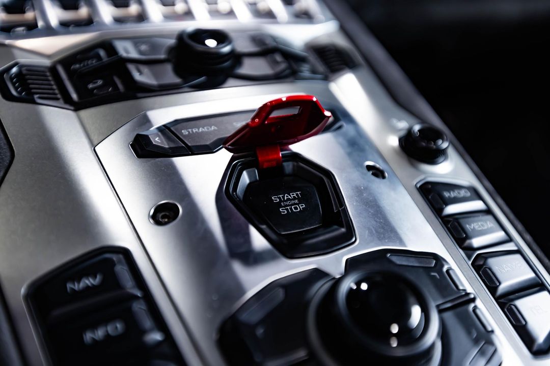 2016 Lamborghini Aventador