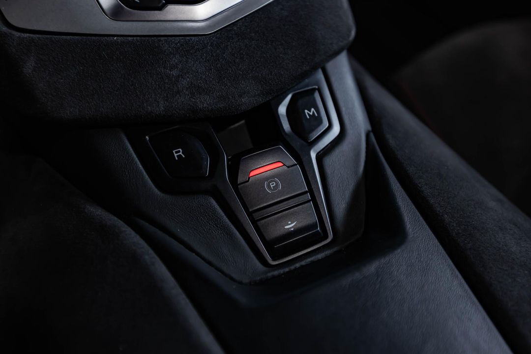 2016 Lamborghini Aventador