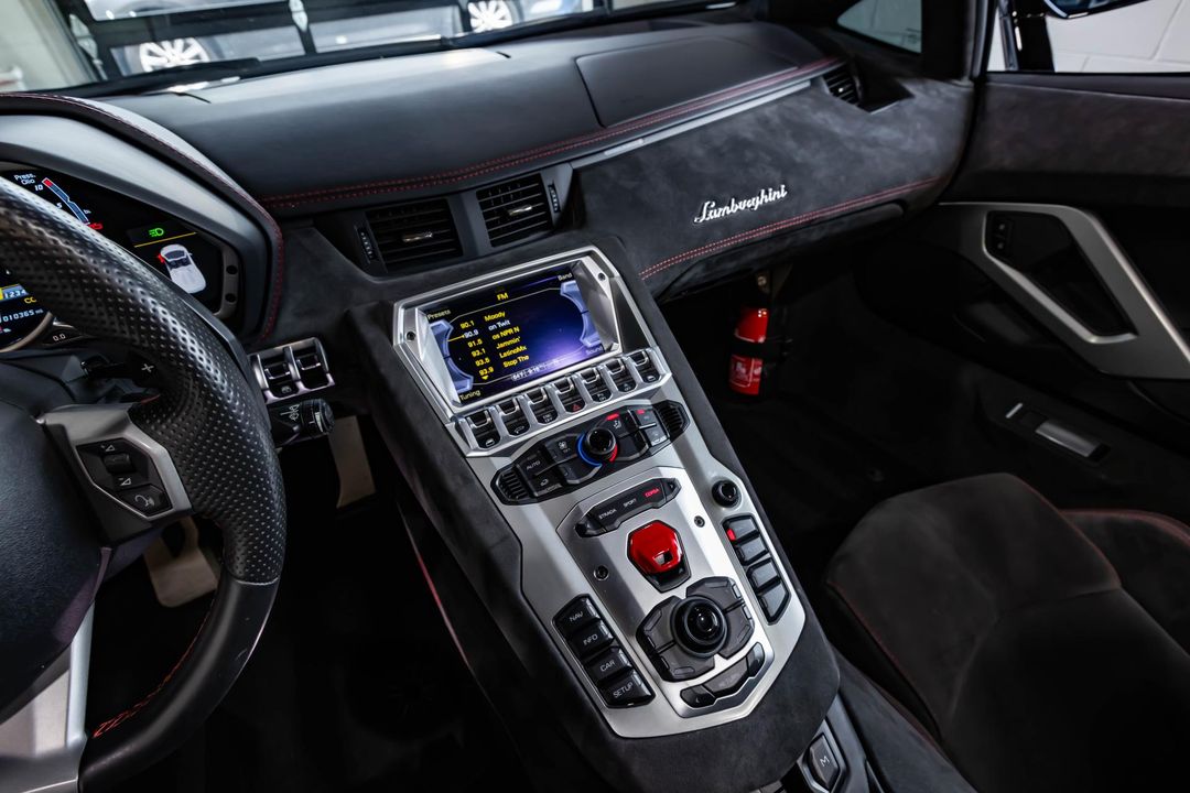 2016 Lamborghini Aventador