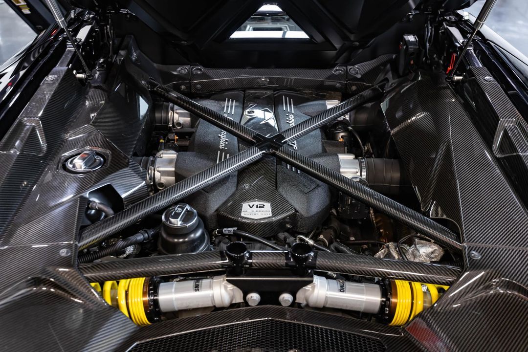 2016 Lamborghini Aventador