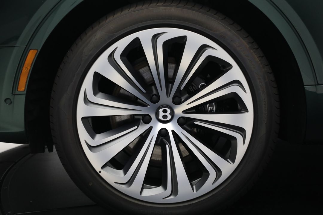 2025 Bentley Bentayga