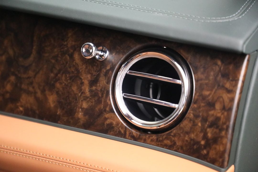 2025 Bentley Bentayga
