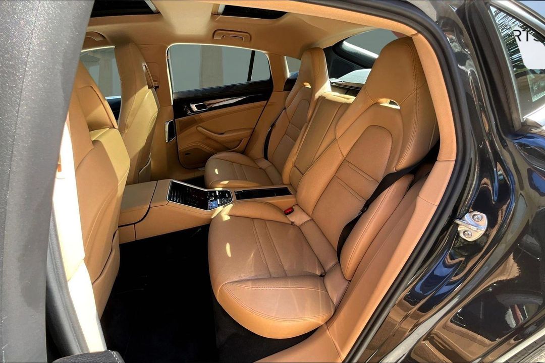 2018 Porsche Panamera