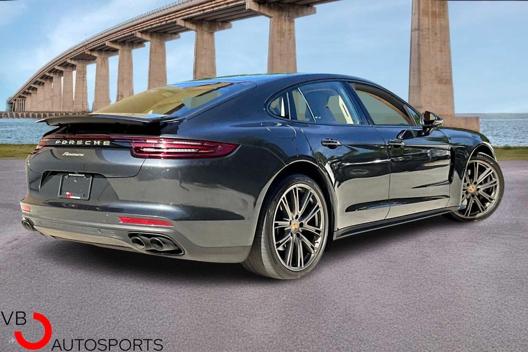 2018 Porsche Panamera