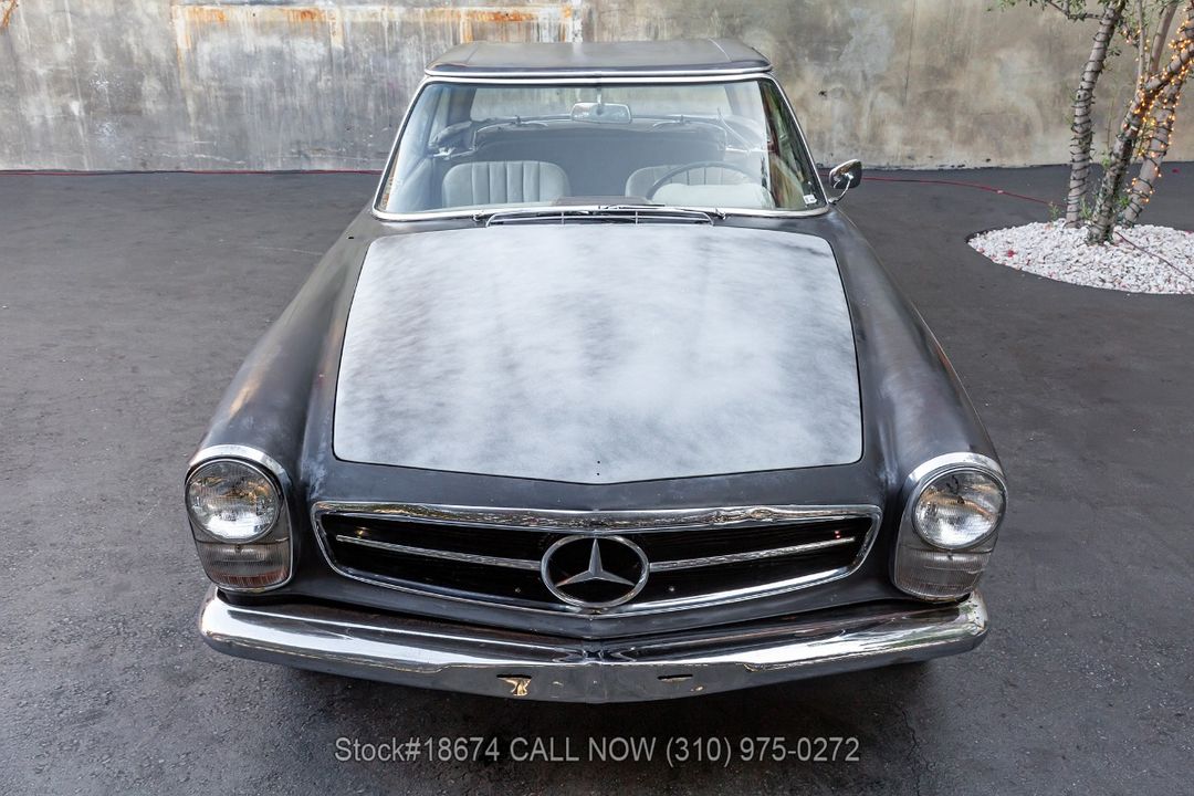 1966 Mercedes-Benz 230SL