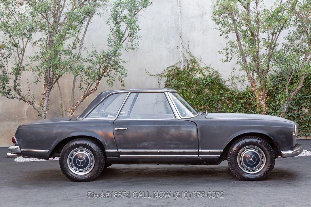 1966 Mercedes-Benz 230SL