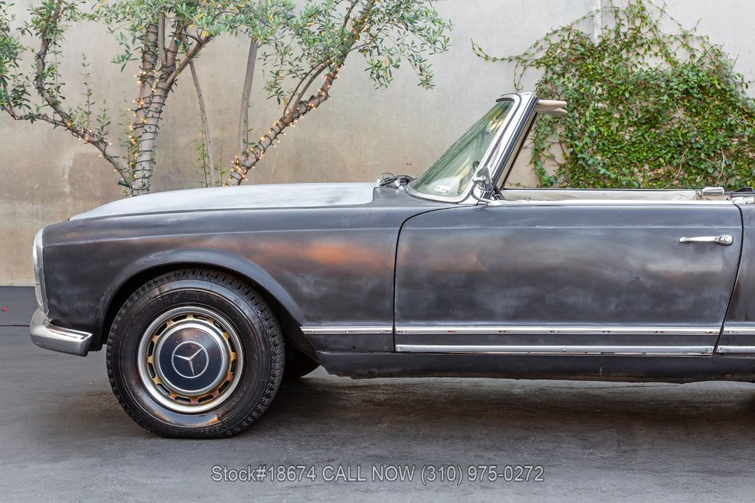 1966 Mercedes-Benz 230SL