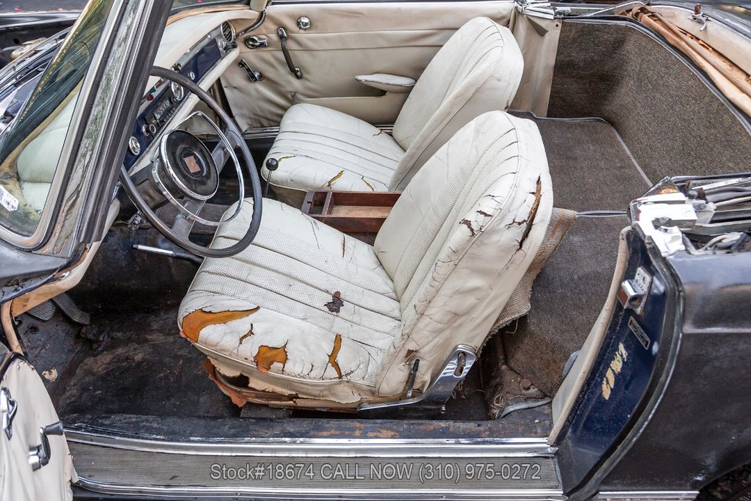 1966 Mercedes-Benz 230SL