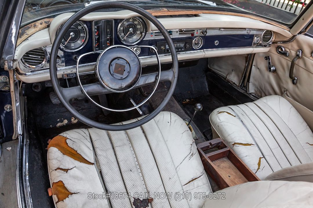 1966 Mercedes-Benz 230SL