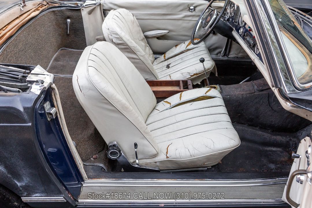 1966 Mercedes-Benz 230SL