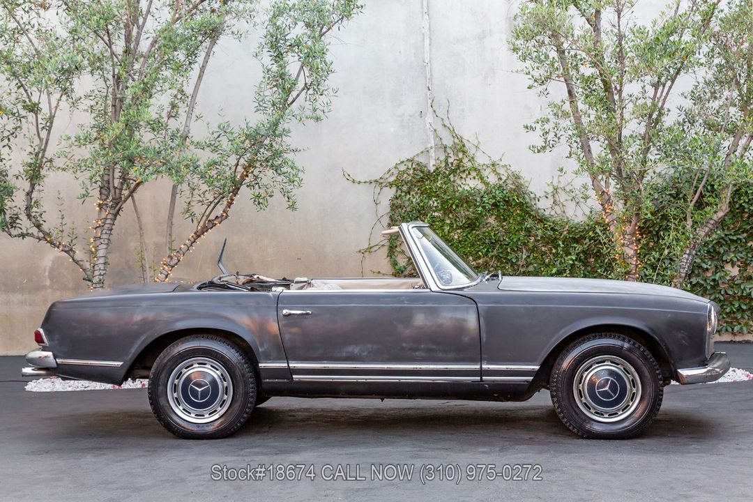 1966 Mercedes-Benz 230SL