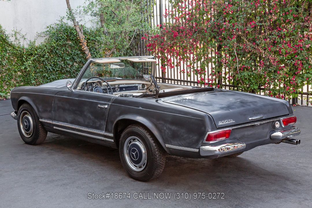 1966 Mercedes-Benz 230SL