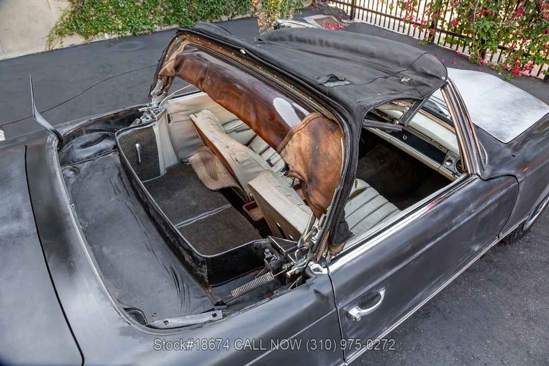 1966 Mercedes-Benz 230SL