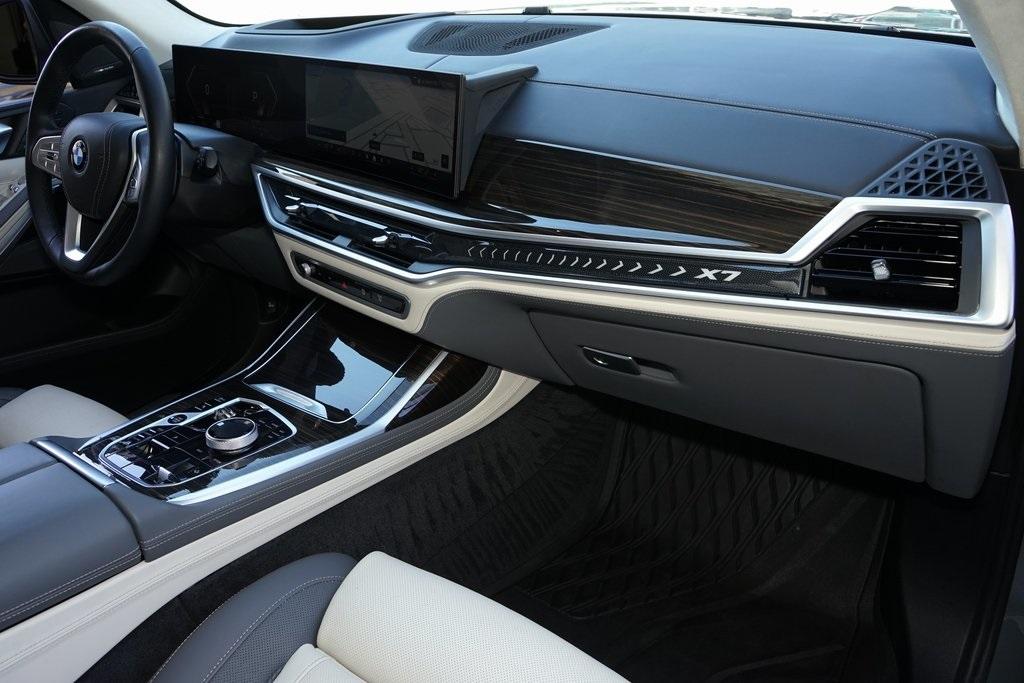2024 BMW X7