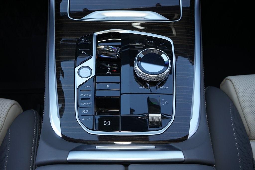 2024 BMW X7