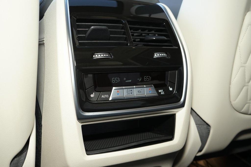 2024 BMW X7