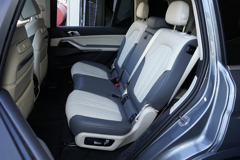 2024 BMW X7