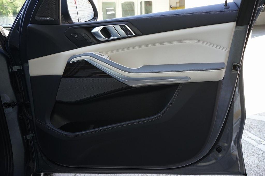 2024 BMW X7