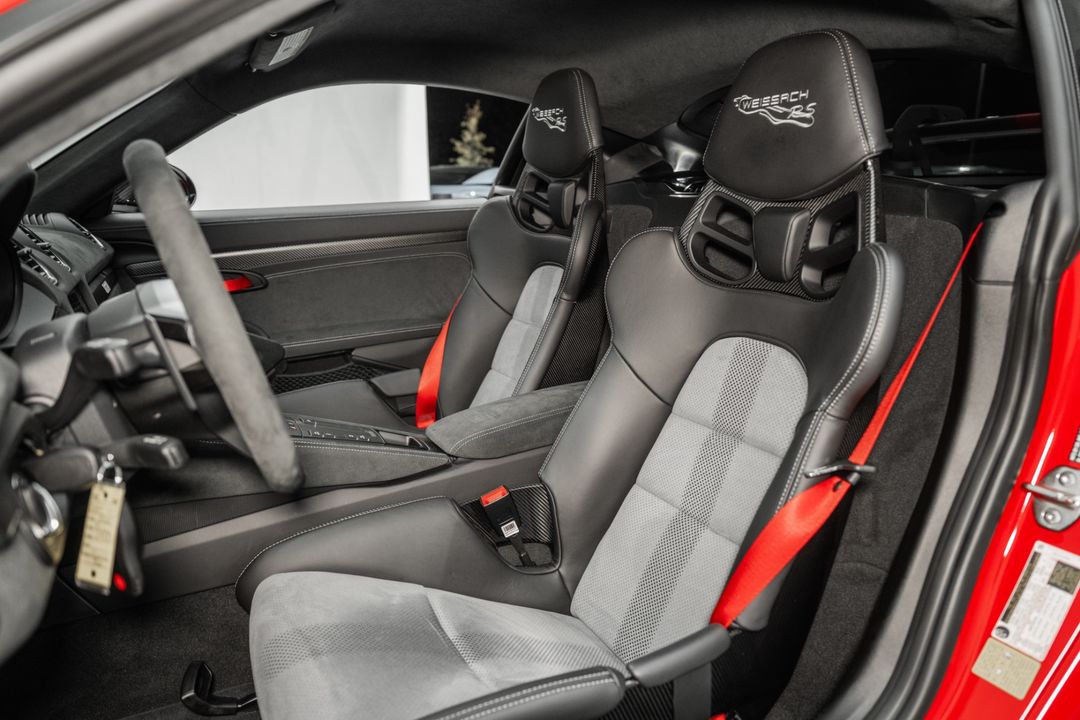 2024 Porsche 718 Cayman