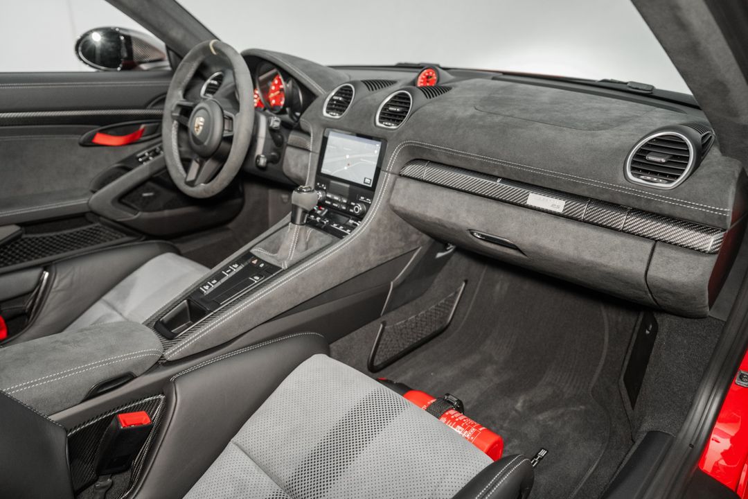 2024 Porsche 718 Cayman